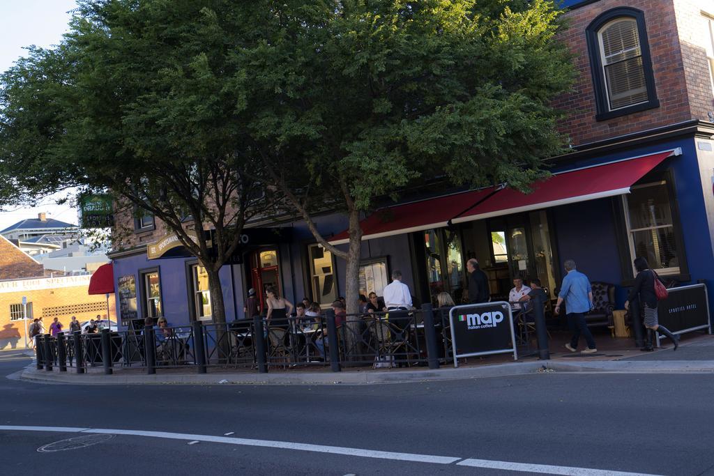 Twofourtwo Boutique Apartments Launceston Exterior photo