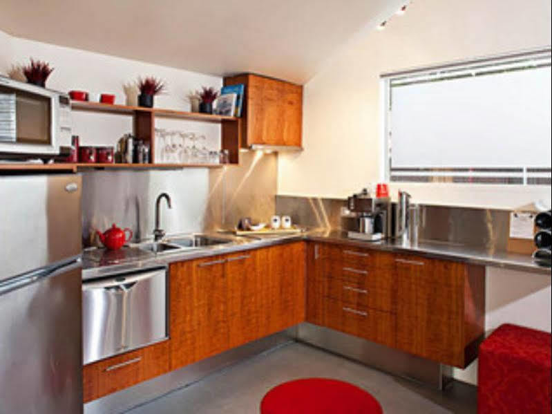 Twofourtwo Boutique Apartments Launceston Exterior photo